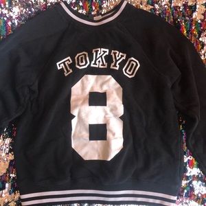“Tokyo 8” long sleeve sweater